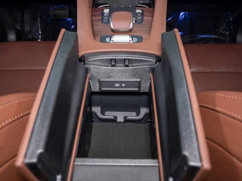 New 2026 Mercedes-Benz GLS 450 4MATIC image 24