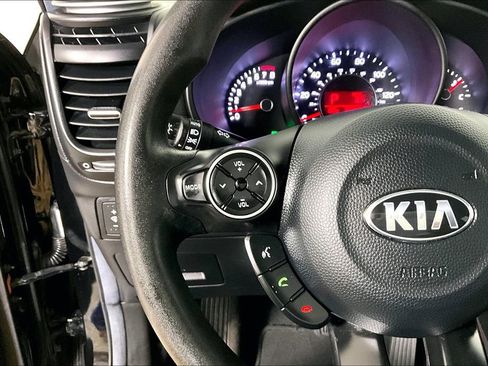 Used 2019 Kia Soul image 18