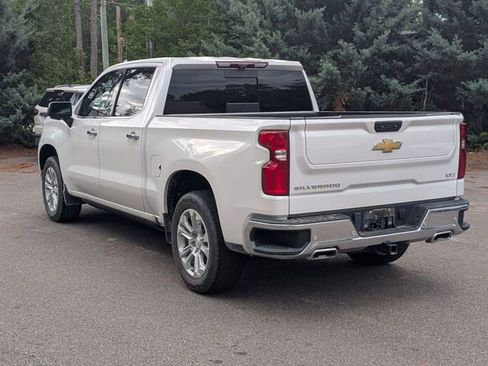 Used 2022 Chevrolet Silverado 1500 LTZ w/ LTZ Premium Package AWD/4WD image 5