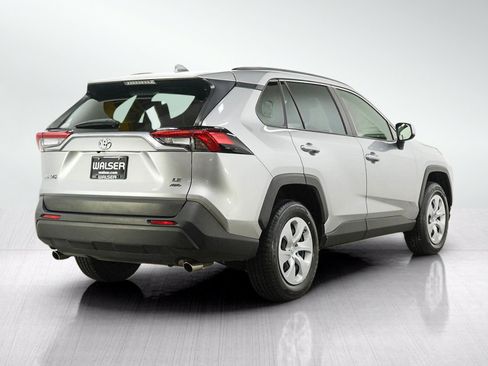 Used 2019 Toyota RAV4 LE w/ Carpet Mat Package AWD/4WD image 5