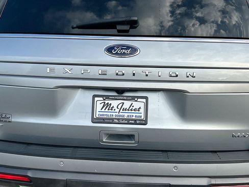 Used 2024 Ford Expedition Max XLT AWD/4WD image 12