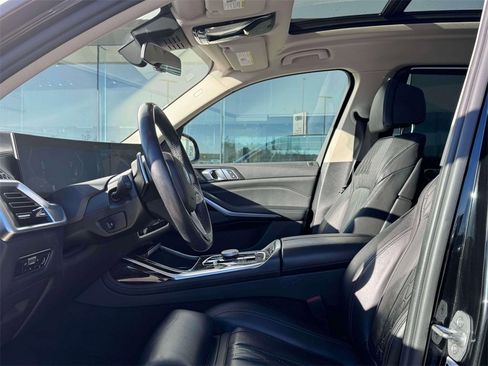 Used 2023 BMW X7 xDrive40i image 8