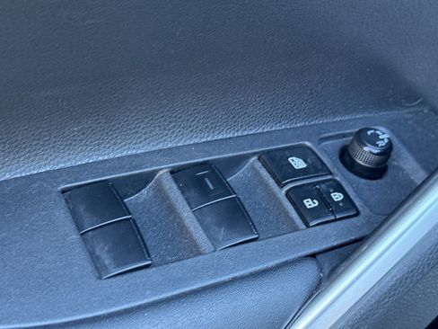 Certified 2023 Toyota Corolla Cross XLE image 15