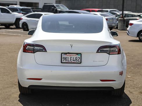 Used 2022 Tesla Model 3 Long Range AWD/4WD image 5