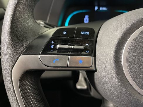 Certified 2025 Hyundai Elantra Blue FWD image 28