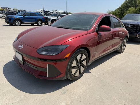 Used 2024 Hyundai Ioniq 6 SE RWD image 1
