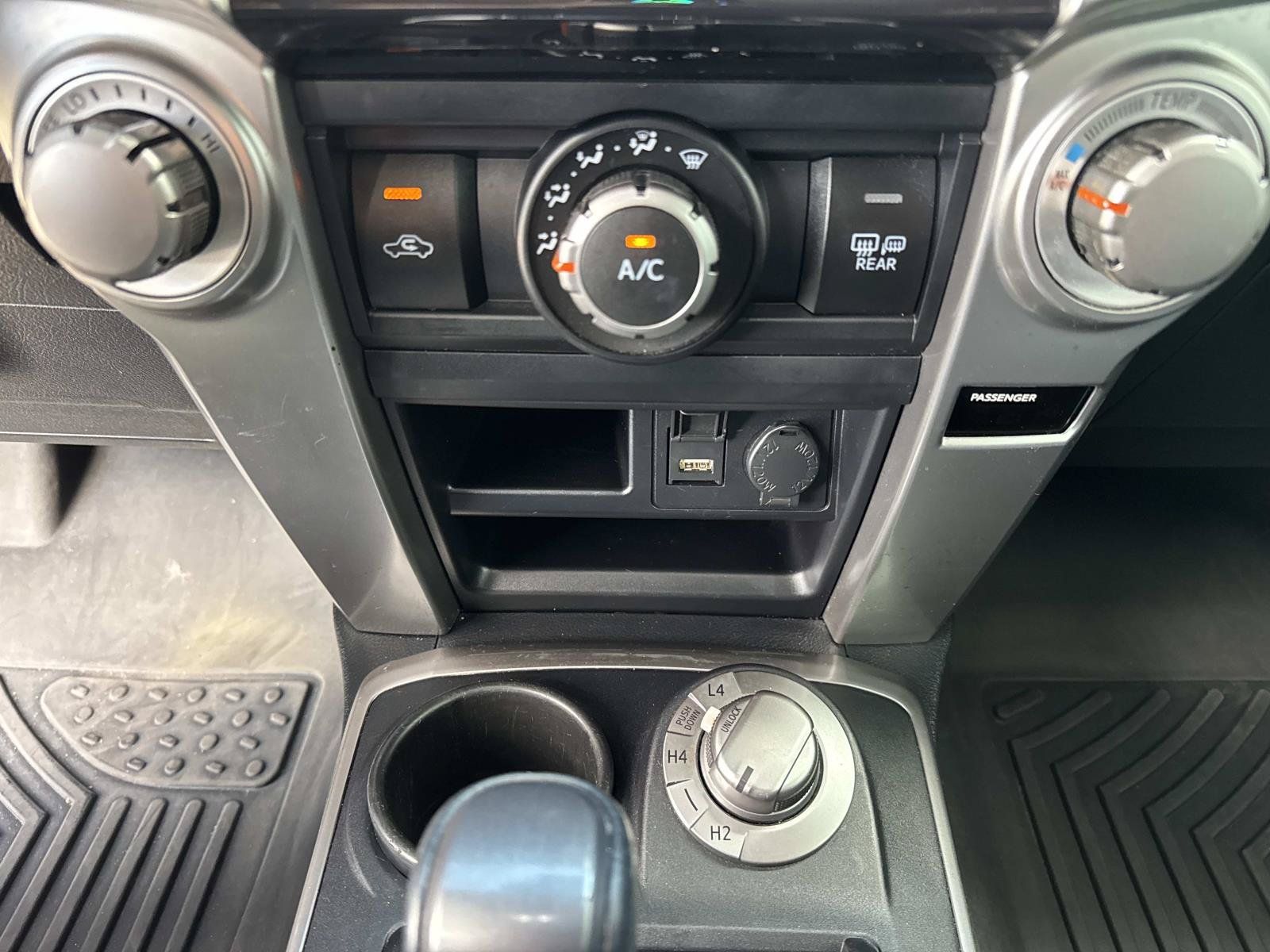 Used 2022 Toyota 4Runner SR5 Premium w/ Moonroof Package AWD/4WD image 32