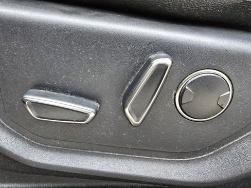 Used 2019 Ford F150 Raptor w/ Equipment Group 802A Luxury image 19