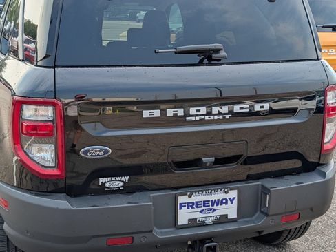 Certified 2021 Ford Bronco Sport Outer Banks w/ Outer Banks Package AWD/4WD image 13