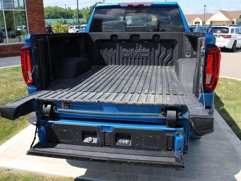 Used 2024 GMC Sierra 1500 AT4 w/ Technology Package AWD/4WD image 42