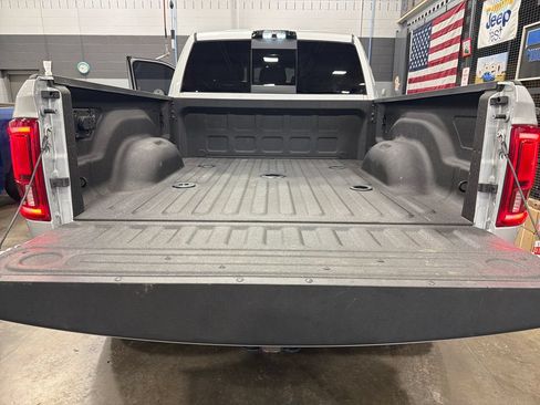 Used 2026 RAM 3500 Laramie AWD/4WD image 18