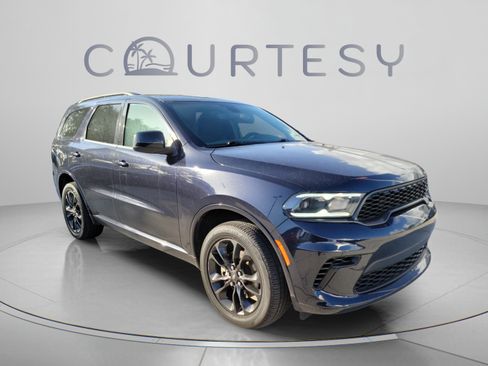 Certified 2024 Dodge Durango GT w/ Blacktop Package AWD/4WD image 4