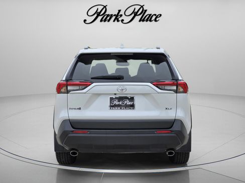 Used 2024 Toyota RAV4 XLE Premium image 5