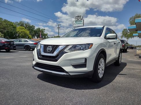 Used 2020 Nissan Rogue S image 1
