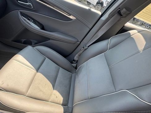 Used 2015 Chevrolet Impala LT w/ Convenience Package FWD image 26