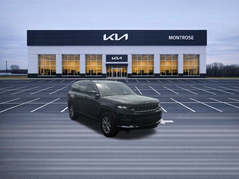 Used 2021 Jeep Grand Cherokee L Limited AWD/4WD image 3