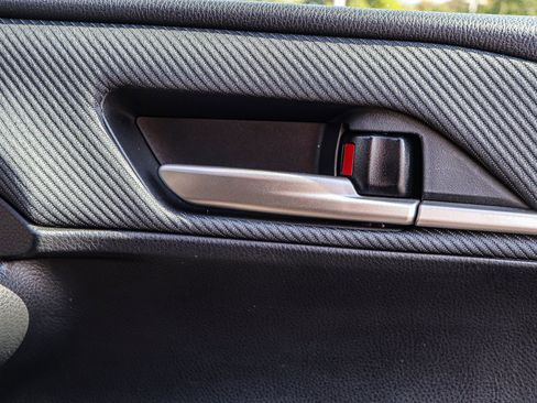 Used 2025 Toyota Camry SE image 38