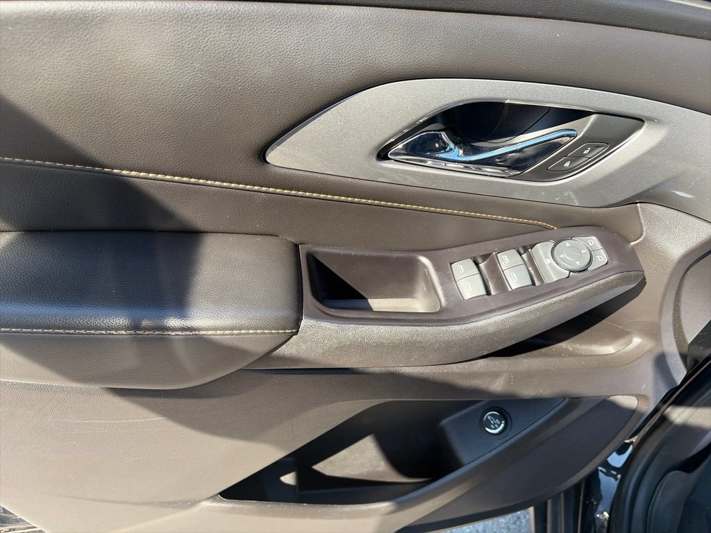 Used 2019 Chevrolet Traverse LT FWD image 17