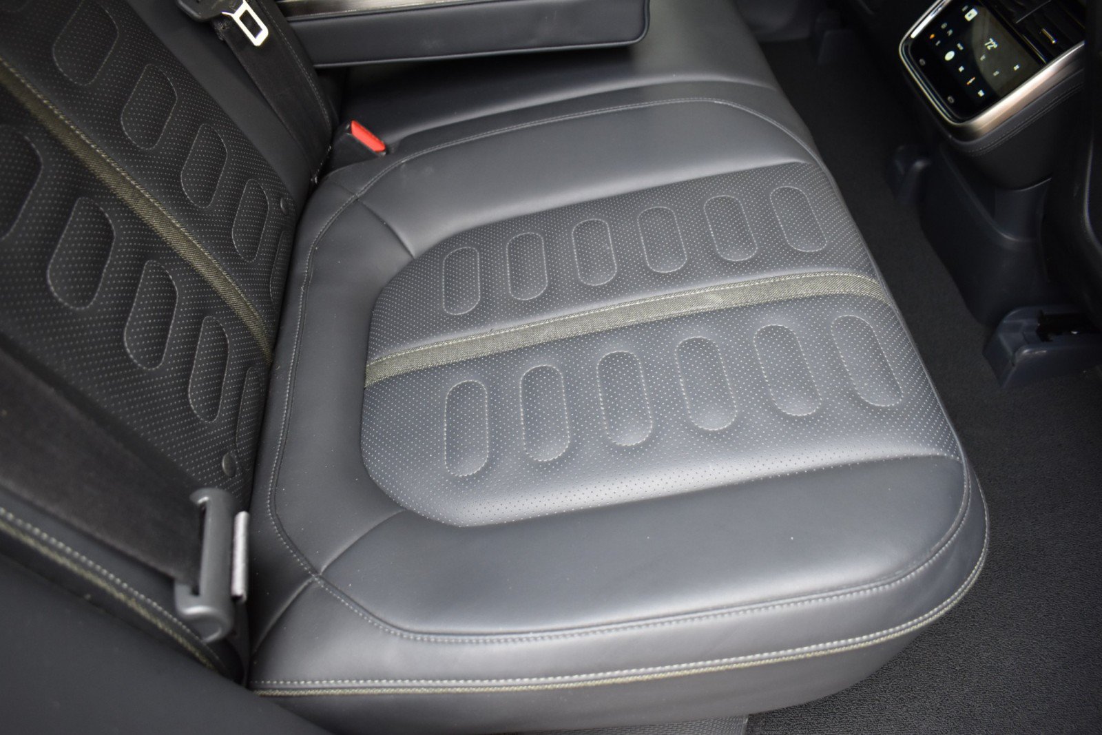 Used 2022 Rivian R1T Launch Edition AWD/4WD image 33