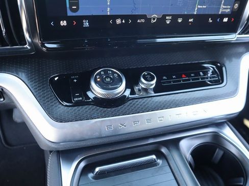 New 2026 Ford Expedition Platinum w/ Stealth Appearance Package image 8