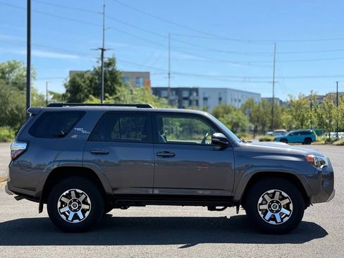 Used 2023 Toyota 4Runner TRD Off-Road Premium w/ Off Road Premium Plus Package AWD/4WD image 6