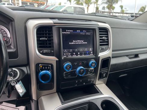 Used 2020 RAM 1500 Classic SLT w/ Luxury Group image 18