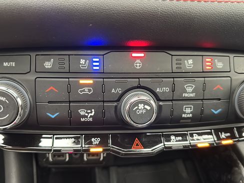 Used 2023 Dodge Durango R/T AWD/4WD image 25