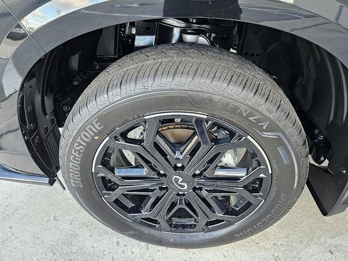 New 2026 INFINITI QX80 4WD image 18