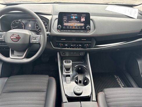 Certified 2026 Nissan Rogue SV image 21