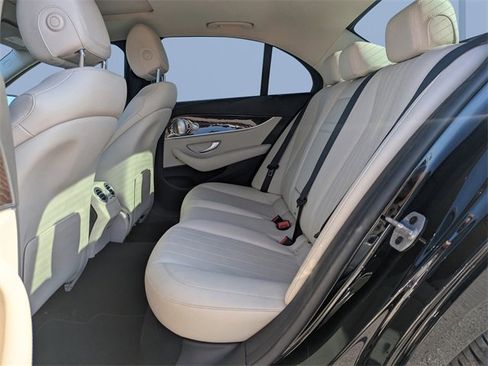 Used 2021 Mercedes-Benz E 350 Sedan image 13