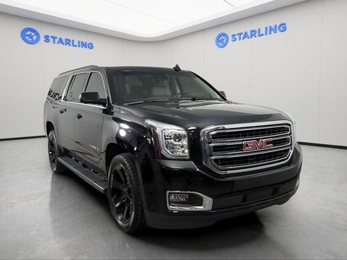 Used 2020 GMC Yukon XL SLT w/ Open Road Package AWD/4WD image 15