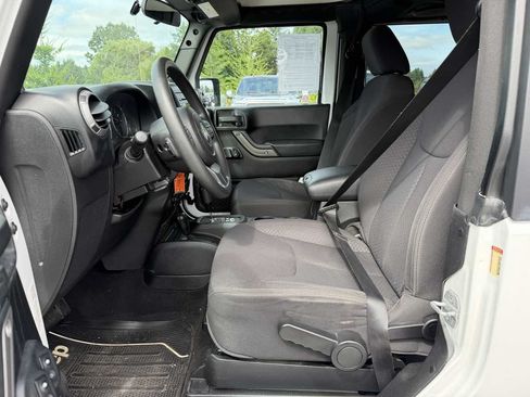 Used 2013 Jeep Wrangler Sport AWD/4WD image 11