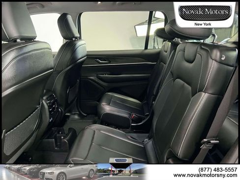 Used 2023 Jeep Grand Cherokee L Limited AWD/4WD image 13
