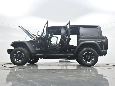 Used 2025 Jeep Wrangler Unlimited Rubicon 4xe w/ Steel Bumper Group AWD/4WD image 36