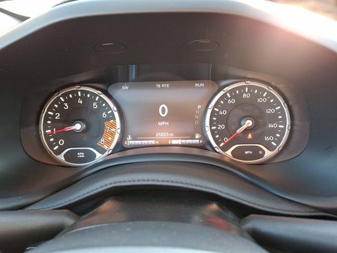 Used 2021 Jeep Renegade Latitude image 20