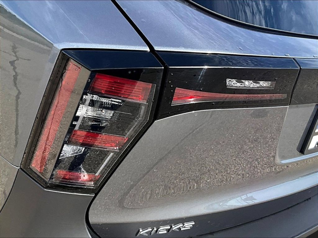 Used 2026 Nissan Kicks SV w/ SV Premium Package AWD/4WD image 25