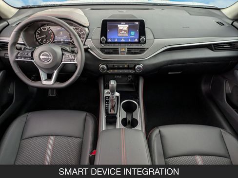 New 2025 Nissan Altima 2.5 SR image 13