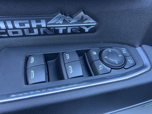 Used 2024 Chevrolet Silverado 1500 High Country w/ Technology Package image 23