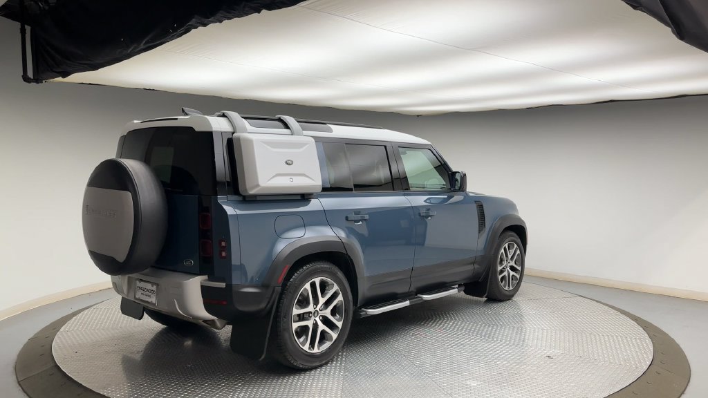 Used 2020 Land Rover Defender 110 HSE AWD/4WD image 2