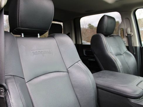 Used 2017 RAM 1500 Laramie w/ Convenience Group AWD/4WD image 26