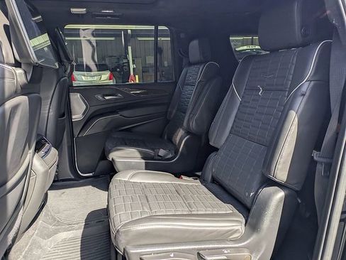Certified 2024 Cadillac Escalade ESV Sport Platinum AWD/4WD image 14