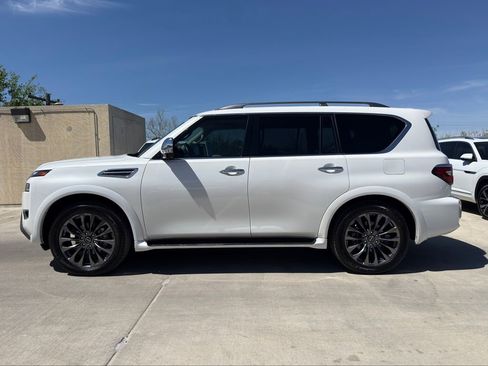 Used 2023 Nissan Armada Platinum w/ Captain's Chairs Package image 10