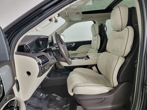 Used 2024 Lincoln Navigator L Black Label AWD/4WD image 13