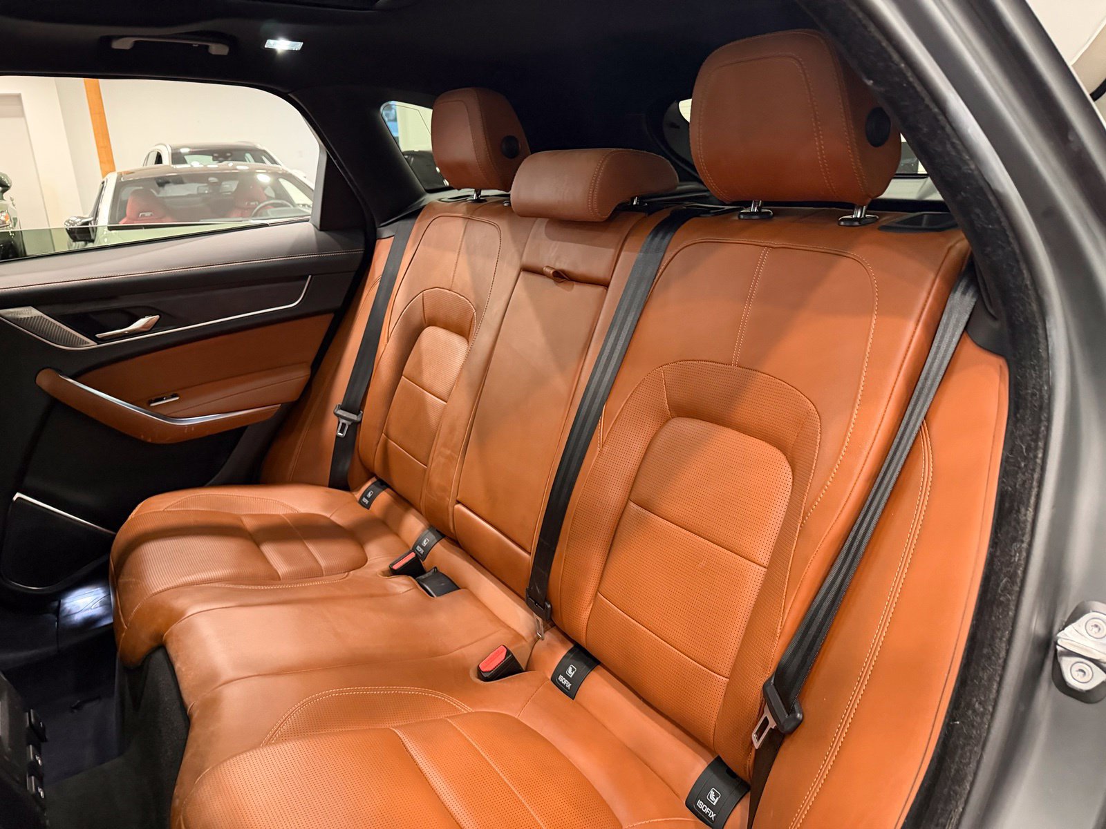 Used 2021 Jaguar F-PACE R-Dynamic S AWD/4WD image 17