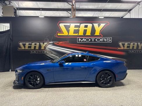 Used 2024 Ford Mustang GT Premium RWD image 3