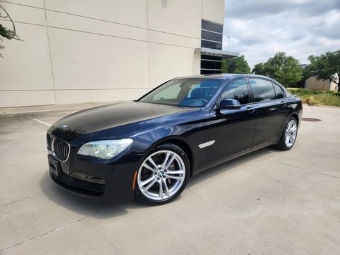 Used 2014 BMW 740Li image 28