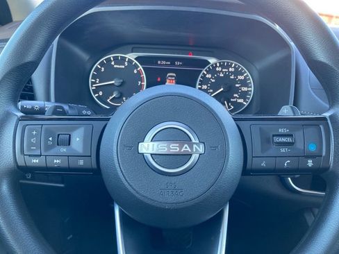 Used 2023 Nissan Rogue SV image 19