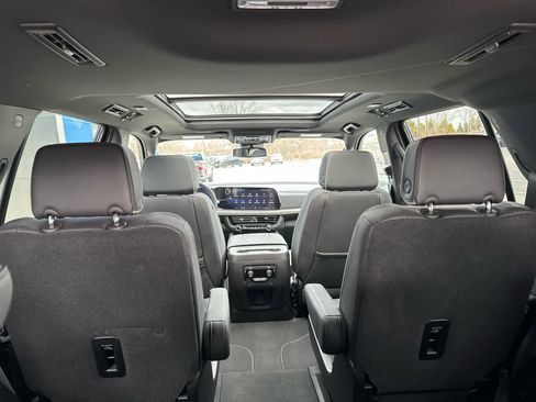 New 2026 Chevrolet Tahoe Premier w/ Sun And Tow Package AWD/4WD image 18
