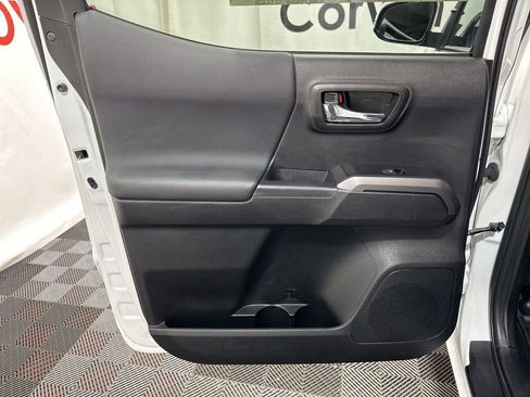 Used 2023 Toyota Tacoma TRD Sport image 18