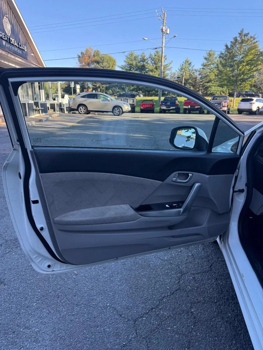 Used 2013 Honda Civic LX image 10